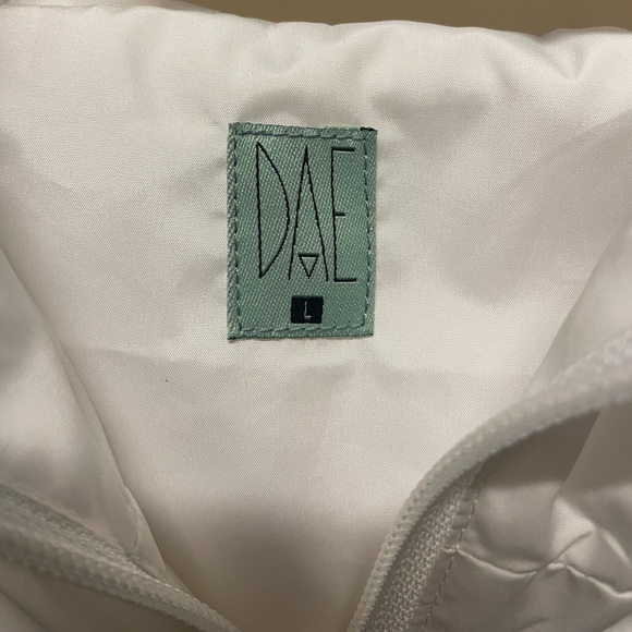 DAE Windbreaker Jacket, Size Large - Picture 5 of 7